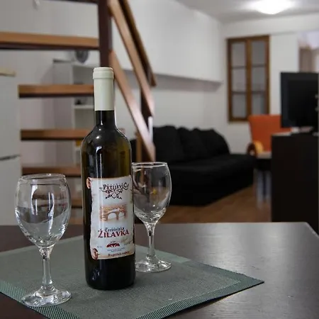Apartment Mare Stari Grad