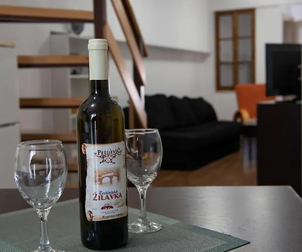 Apartament Mare Stari Grad